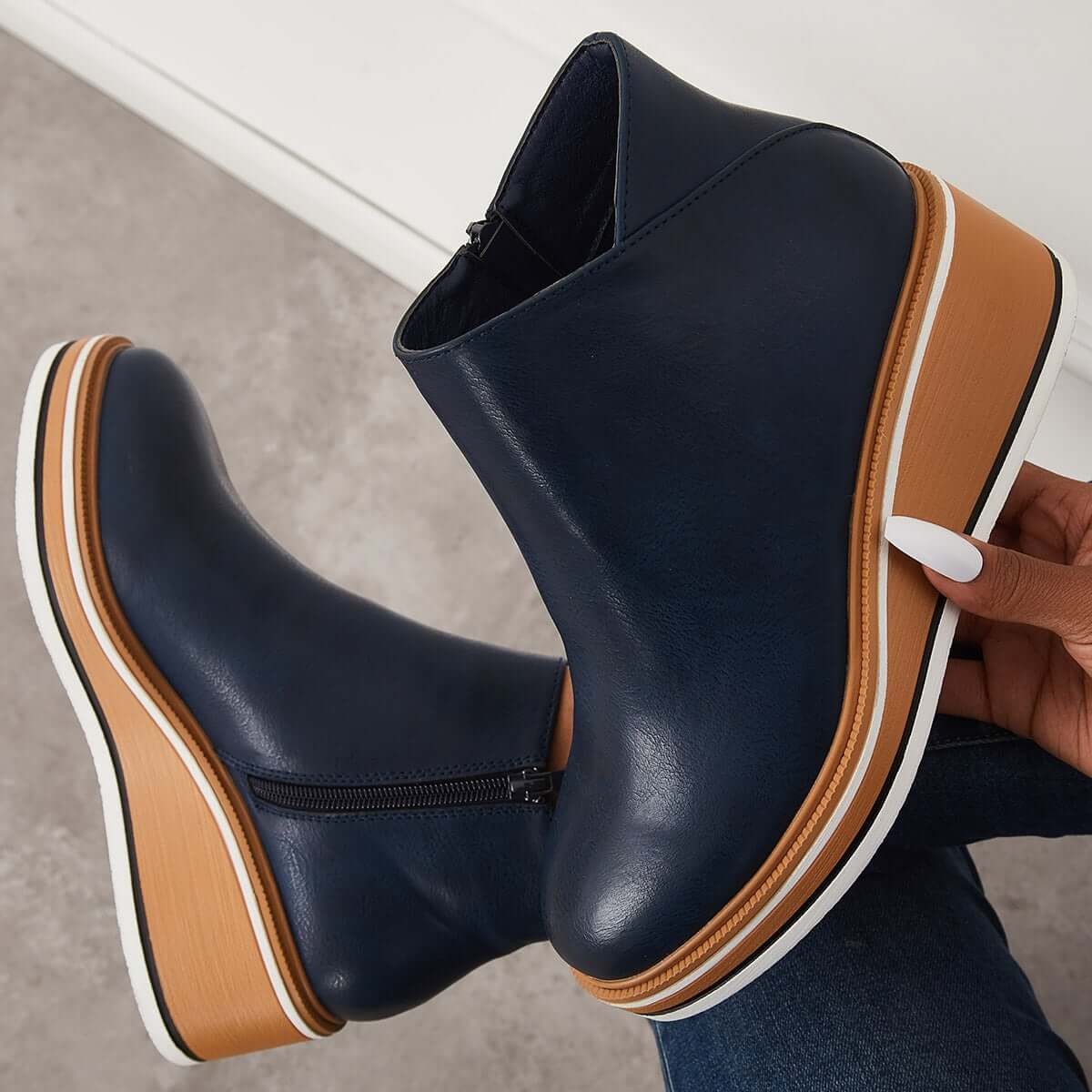 Noemi – Modische Plateau-Stiefeletten mit Reißverschluss