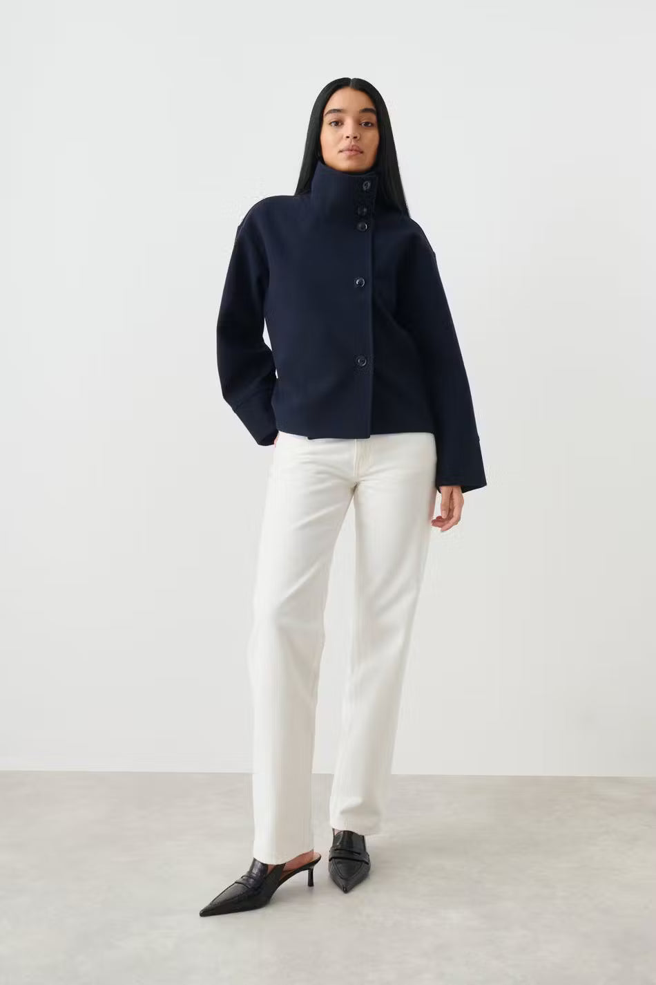 Lea – Asymmetrische Stehkragenjacke Damen