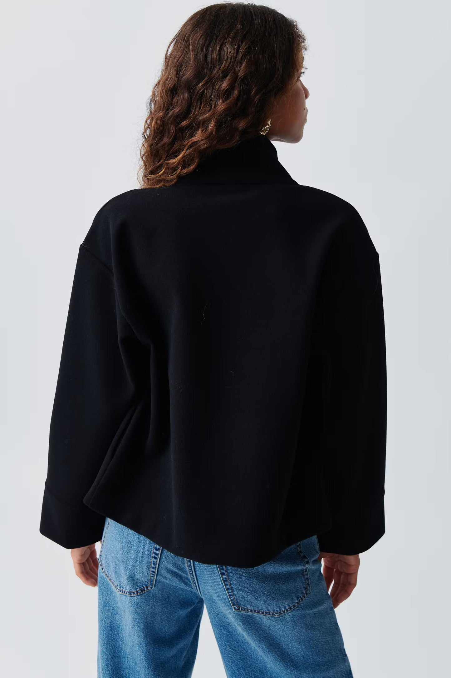 Lea – Asymmetrische Stehkragenjacke Damen