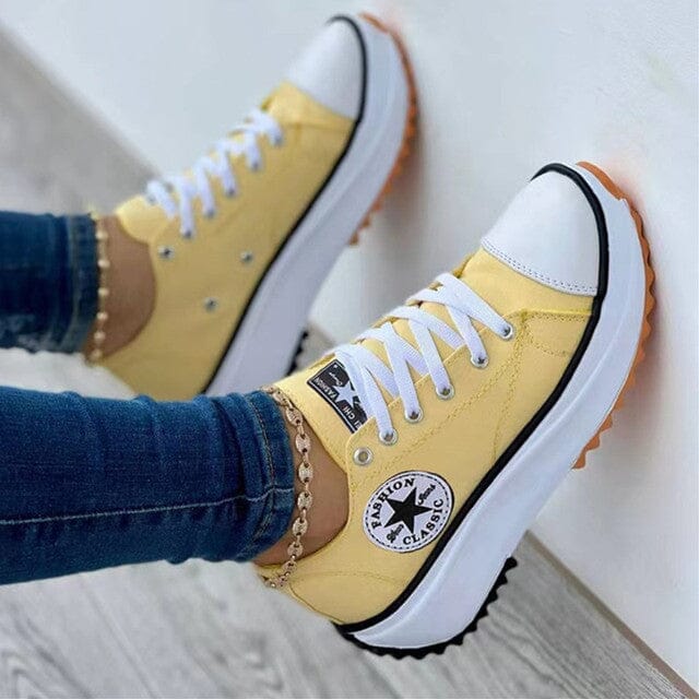 Aurora – Orthopädische gelbe Plateau-Sneaker im Retro-Style mit Stern-Patch und Profilsohle
