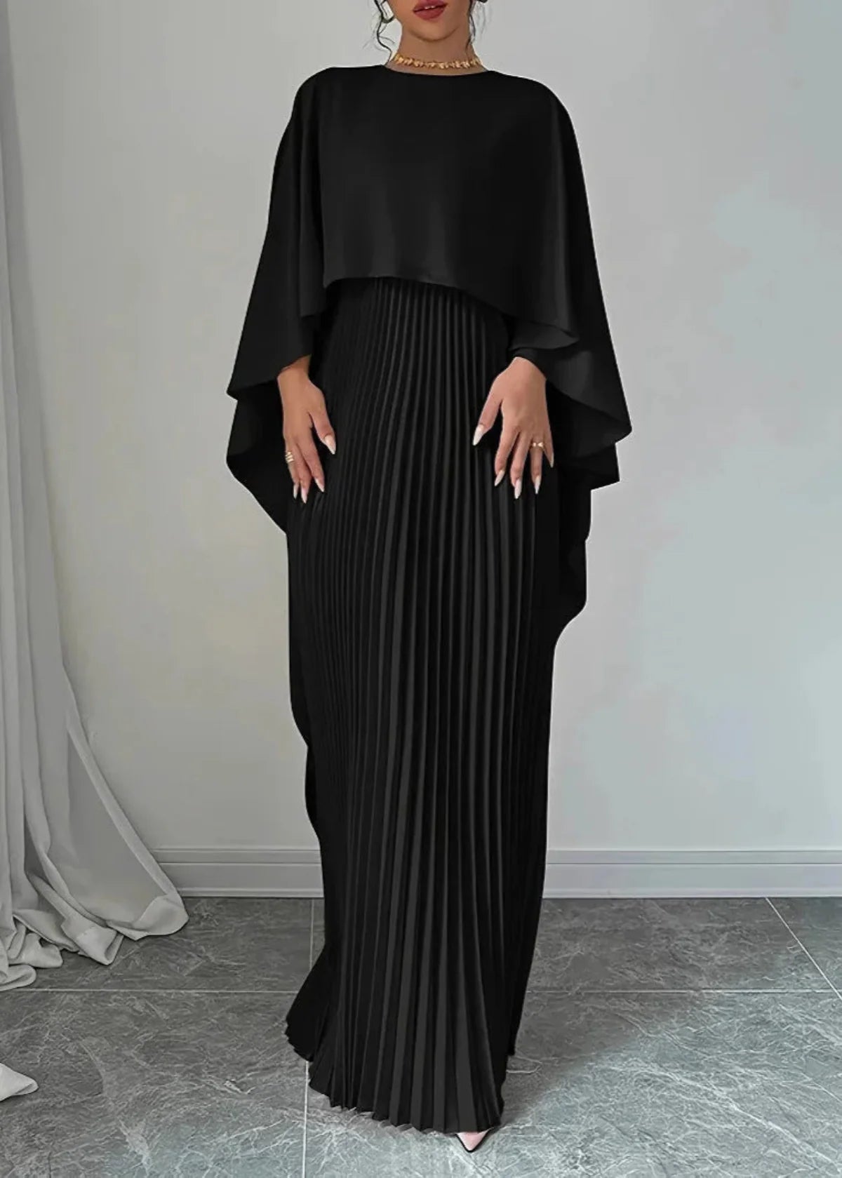 Elena - Damenkleid mit plissiertem Rock und Umhang-Design
