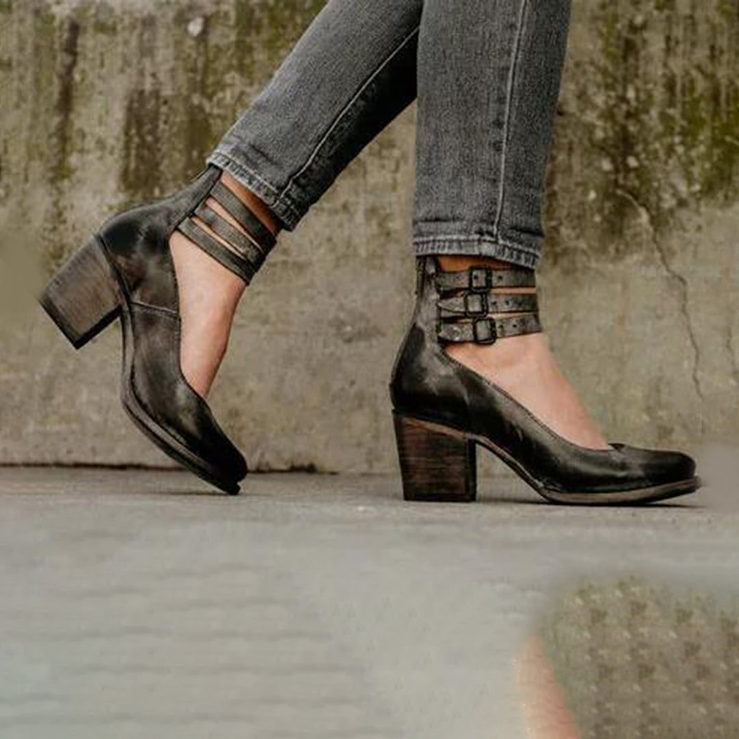 Raya – Vintage-inspirierte Schnallenpumps mit Blockabsatz