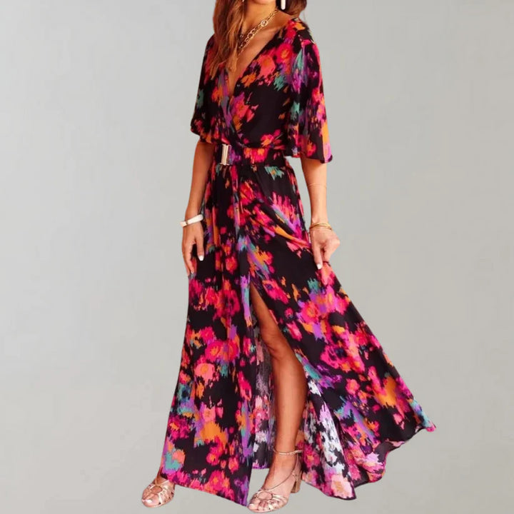 Liora – Maxikleid mit Gürtel und seitlichem Schlitz