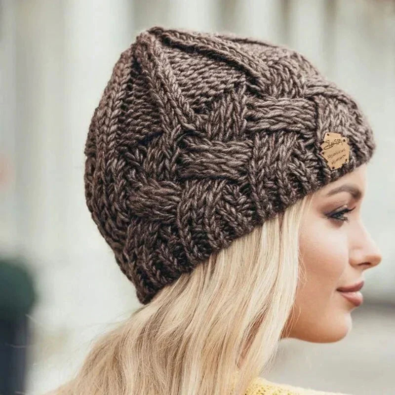 Cecilia – Grob gestrickte Wintermütze für Damen