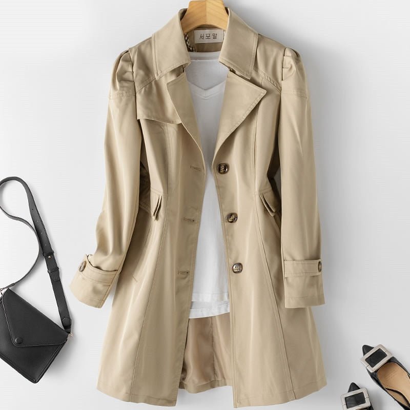 Leonie – Damen Trenchcoat kurz mit Knopfleiste und Reverskragen