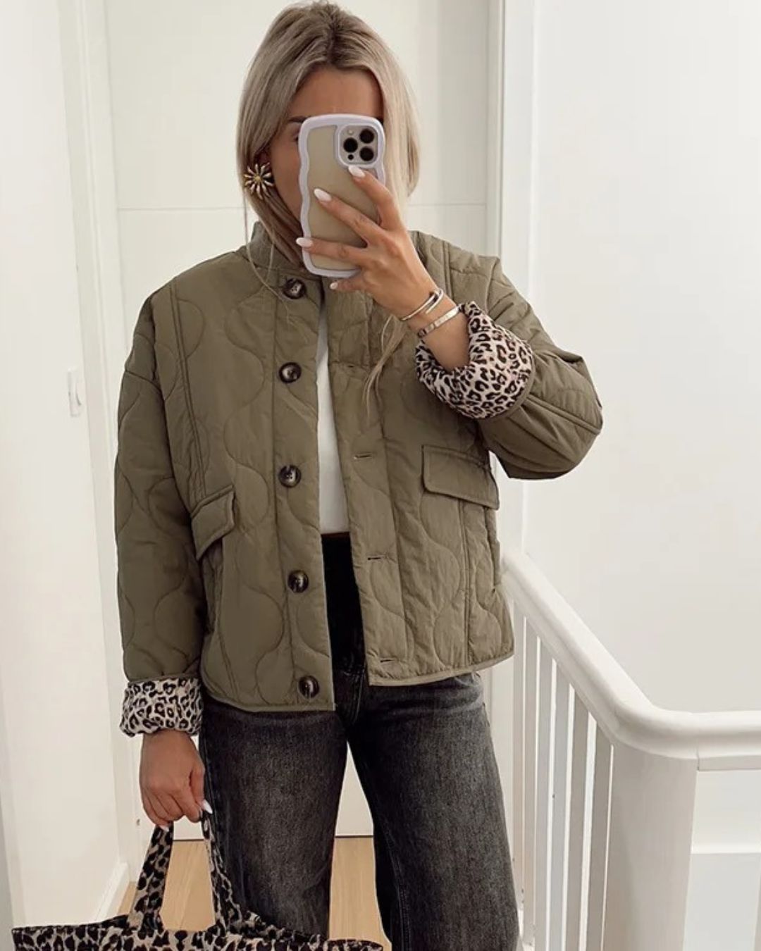 Lara – Gestepptes Oversized-Jacket mit Kontrastdetails für Damen