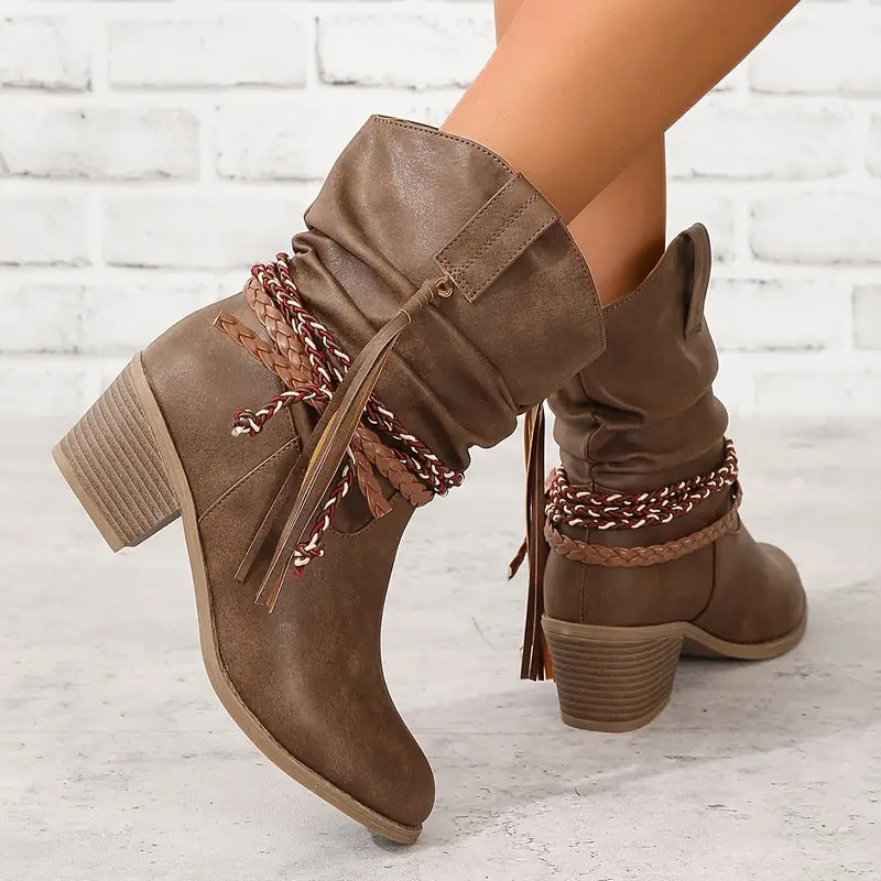 Luna – Cowgirl Boots mit Flechtdetails und Fransen