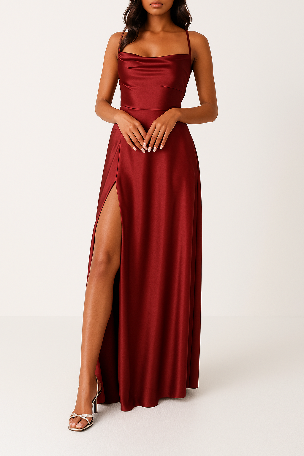 Elisa – Elegantes Maxikleid mit fließendem Stoff und verführerischem Beinschlitz