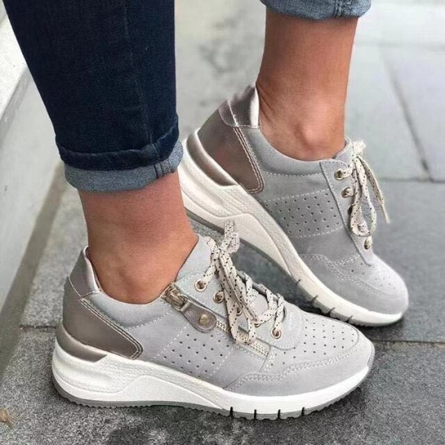 Liana – Farbblock-Sneaker mit Reißverschluss und Keilsohle