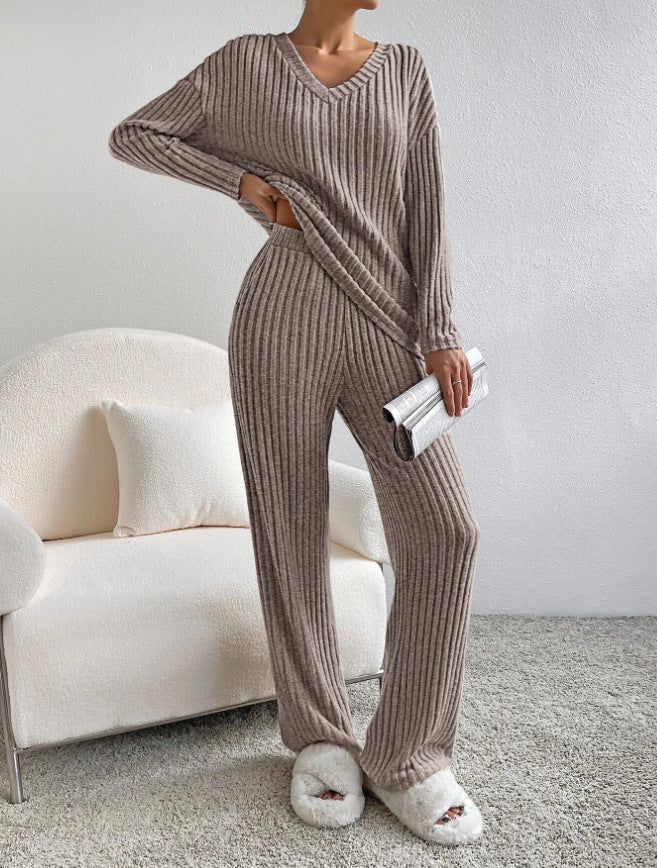 Alina – Damen Strick-Set mit V-Ausschnitt und lockerer Passform