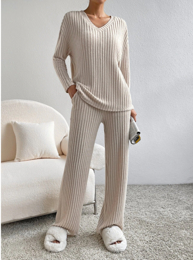 Alina – Damen Strick-Set mit V-Ausschnitt und lockerer Passform