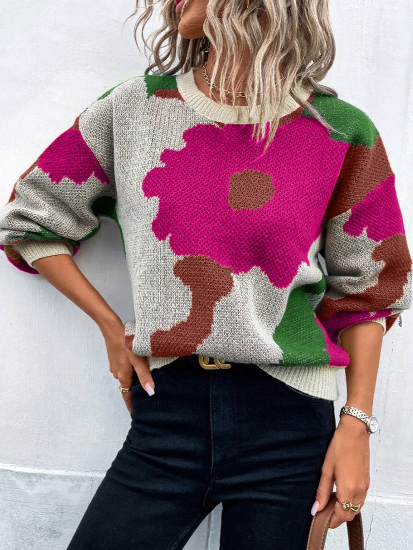 Lillia – Damenpullover mit Blumendesign