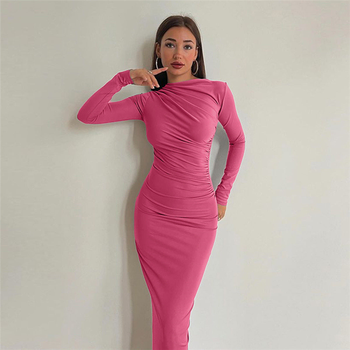 Amara – Damen Bodycon Kleid mit langen Ärmeln und Raffungen