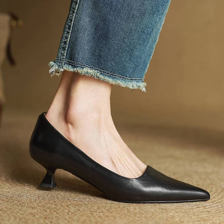 Elena - Damen Pumps mit Kitten-Heel