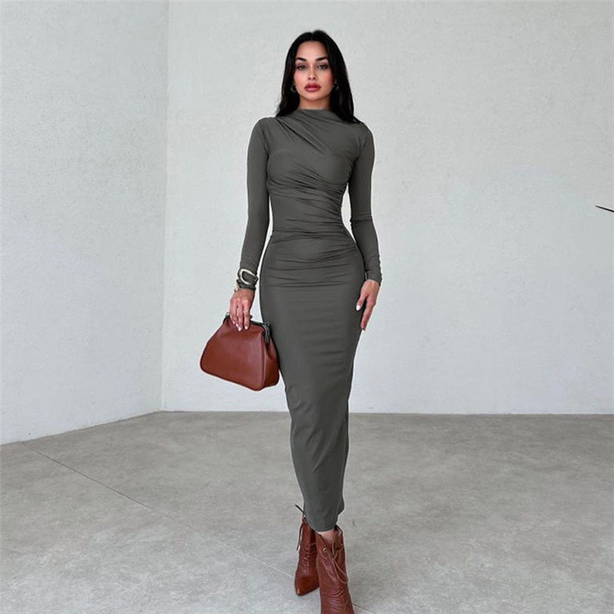 Amara – Damen Bodycon Kleid mit langen Ärmeln und Raffungen
