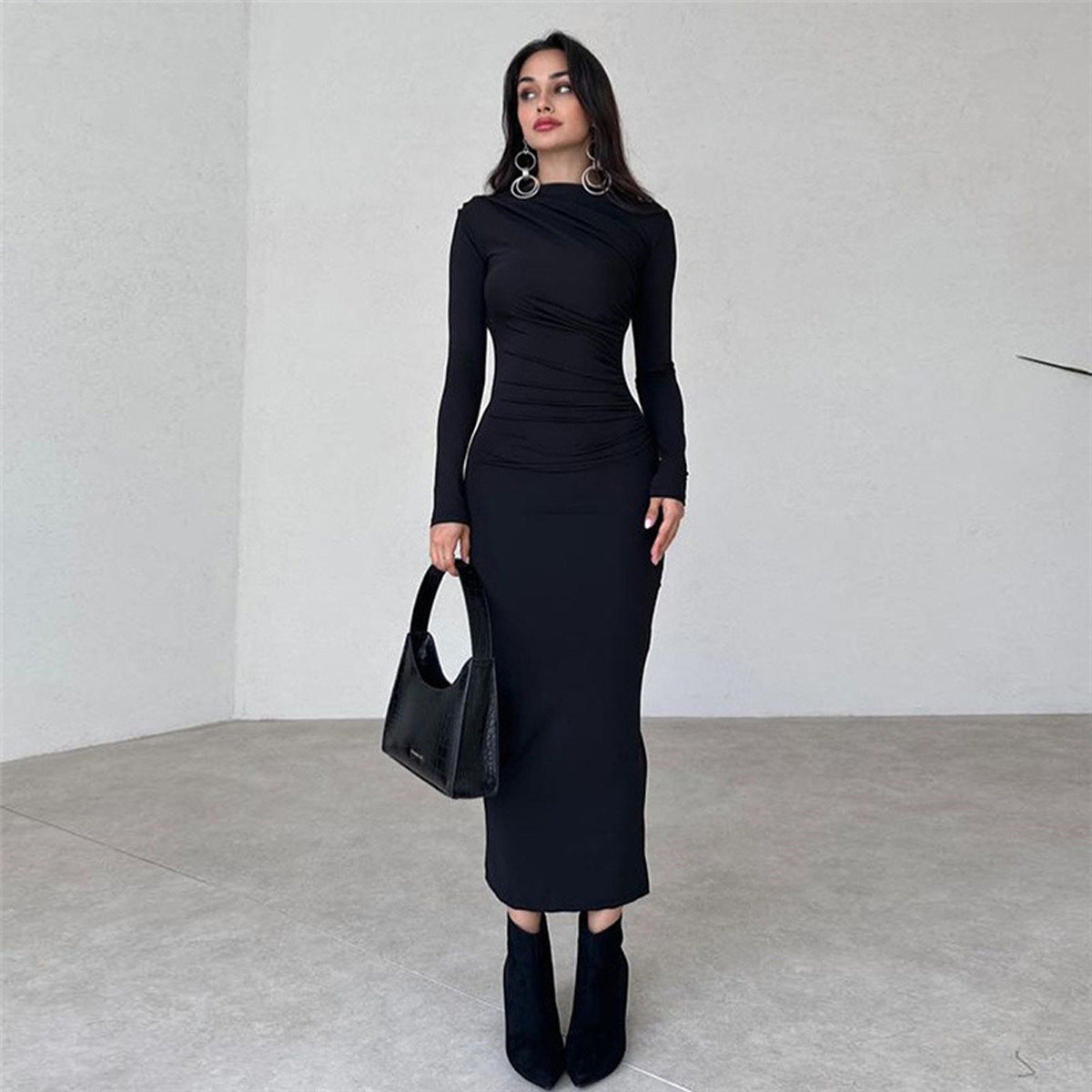 Amara – Damen Bodycon Kleid mit langen Ärmeln und Raffungen