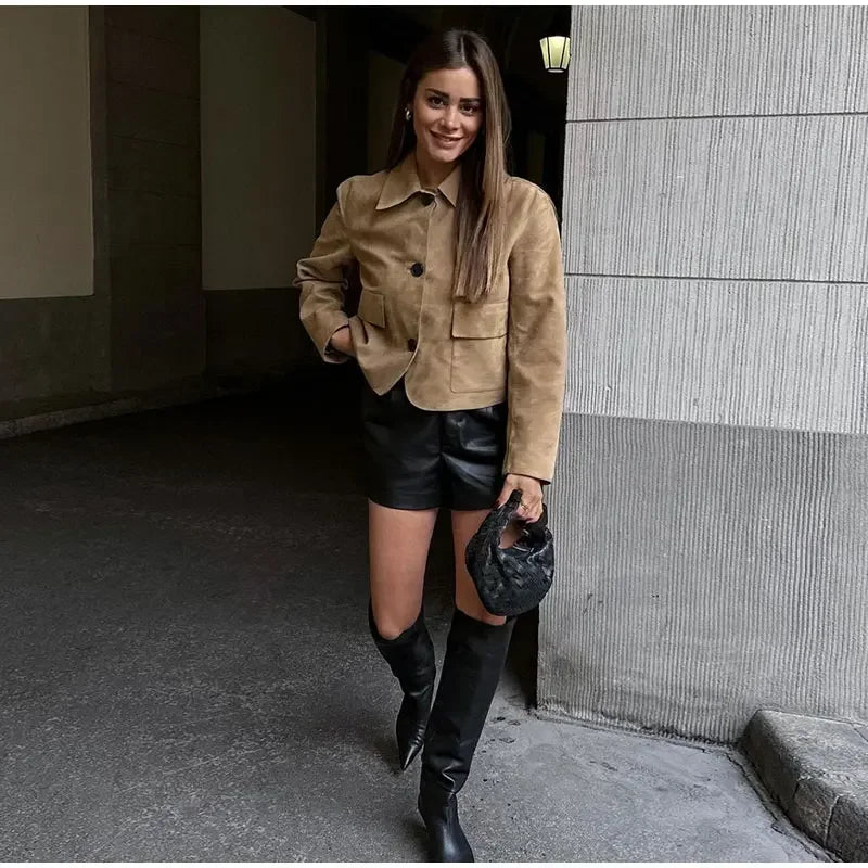 Liora - Damen Kurzjacke aus Wildlederoptik