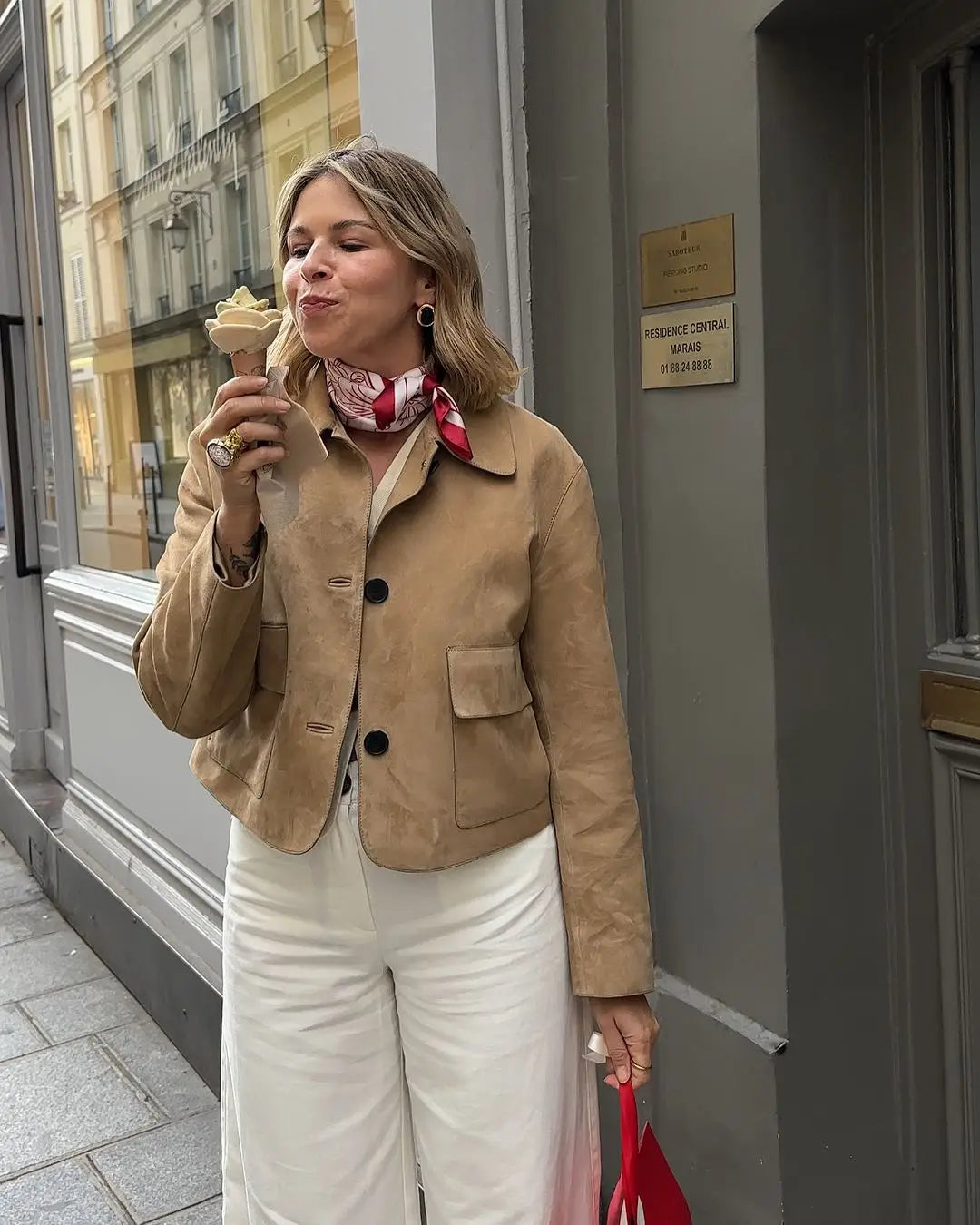 Liora - Damen Kurzjacke aus Wildlederoptik
