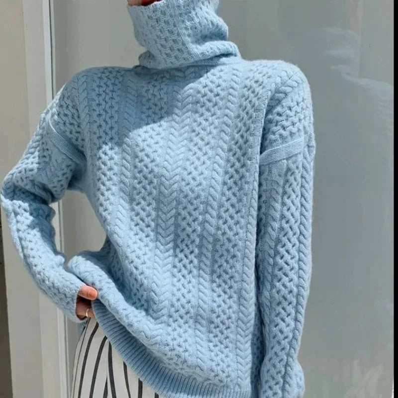 Sophie - Damen Strickpullover mit Zopfmuster und Rollkragen