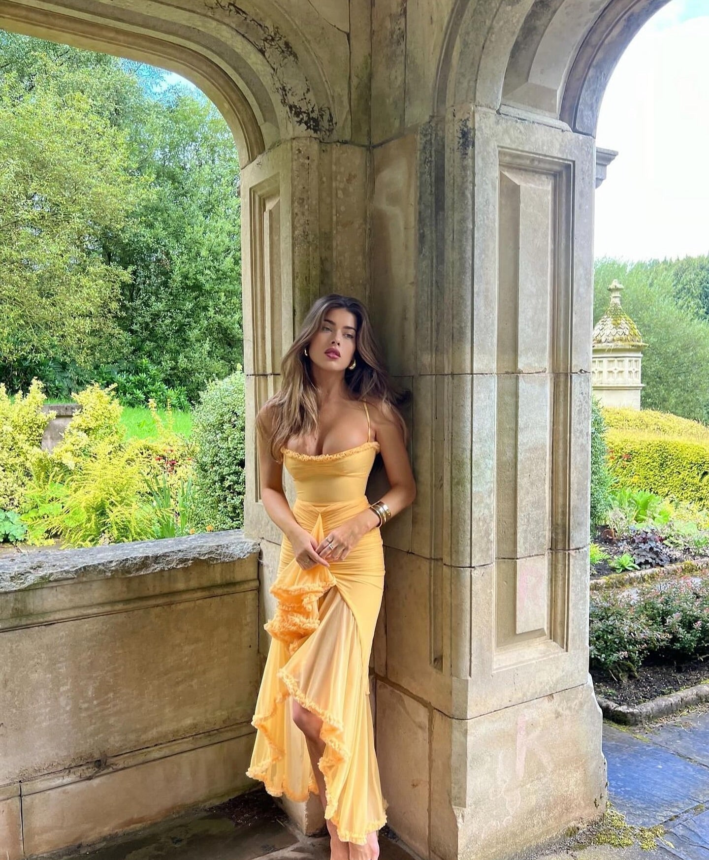 Valeria - Damen Abendkleid mit Volants und figurbetont