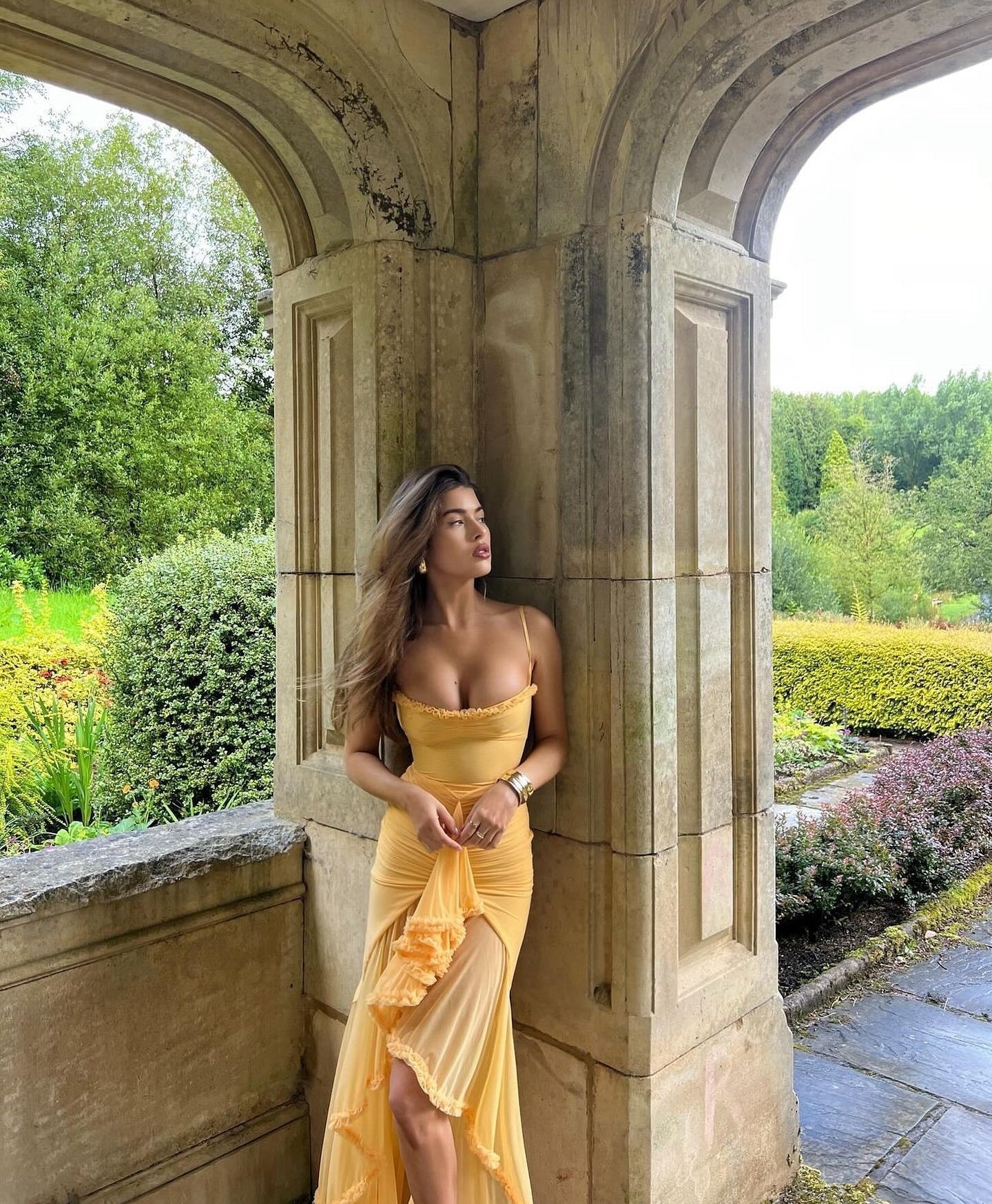 Valeria - Damen Abendkleid mit Volants und figurbetont