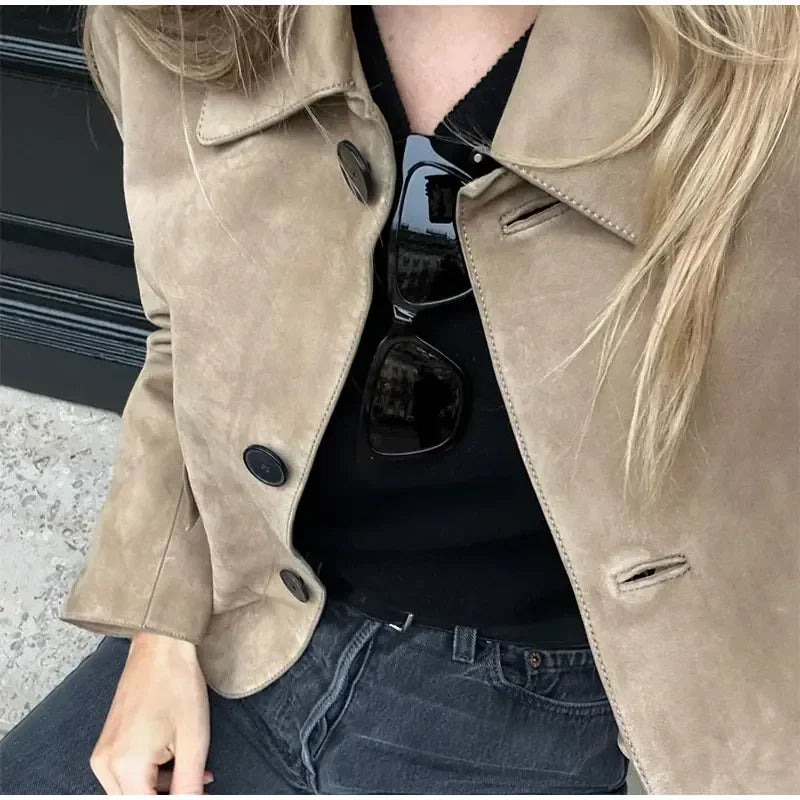 Liora - Damen Kurzjacke aus Wildlederoptik