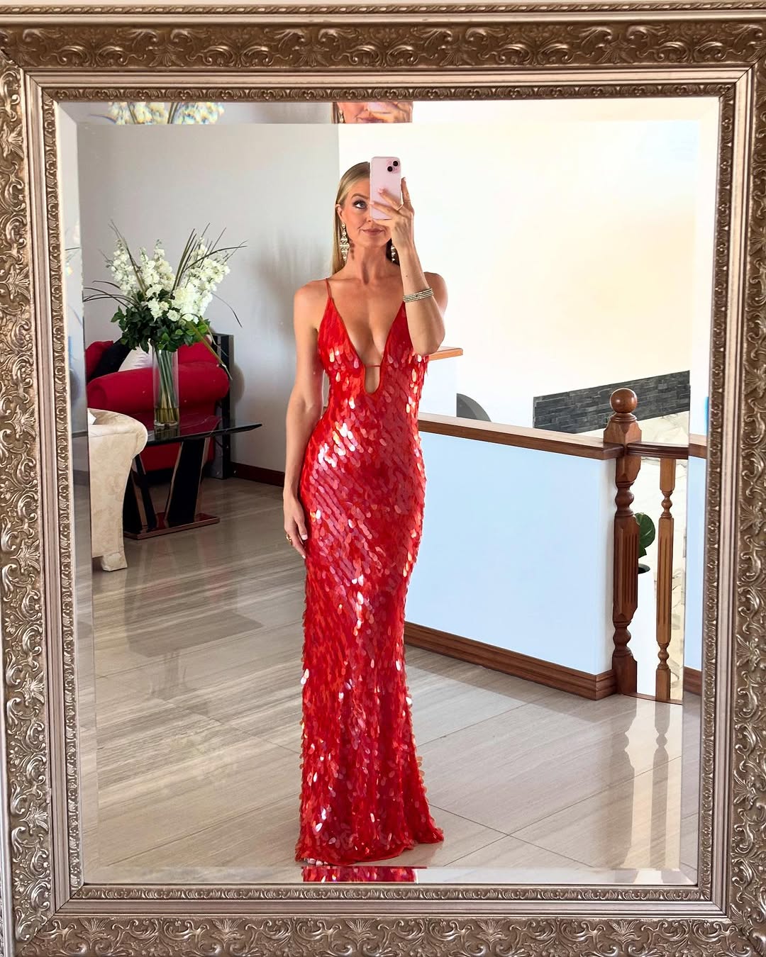 Camila - Damen Abendkleid mit Pailletten und tiefem Ausschnitt