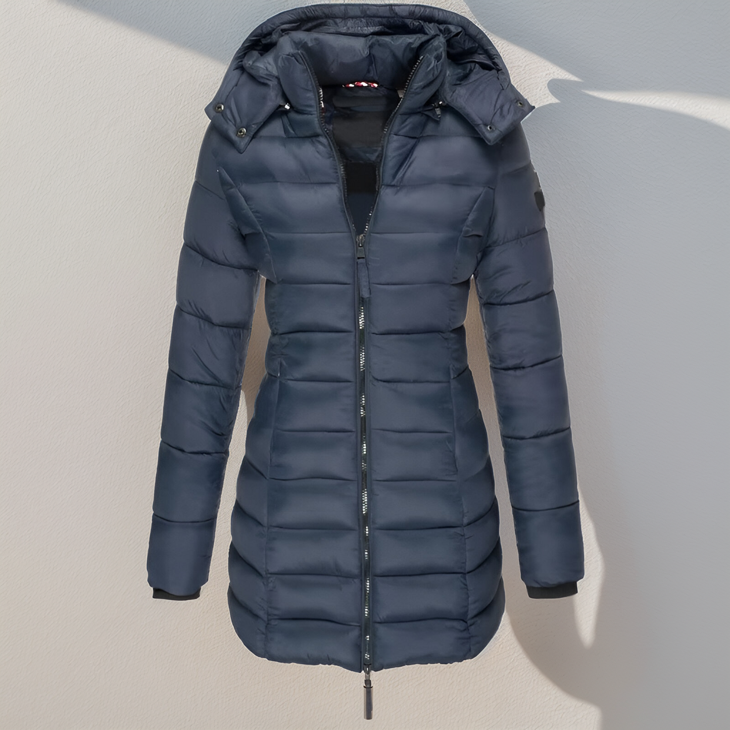 Morgana – Lange gesteppte Damenjacke mit Kapuze