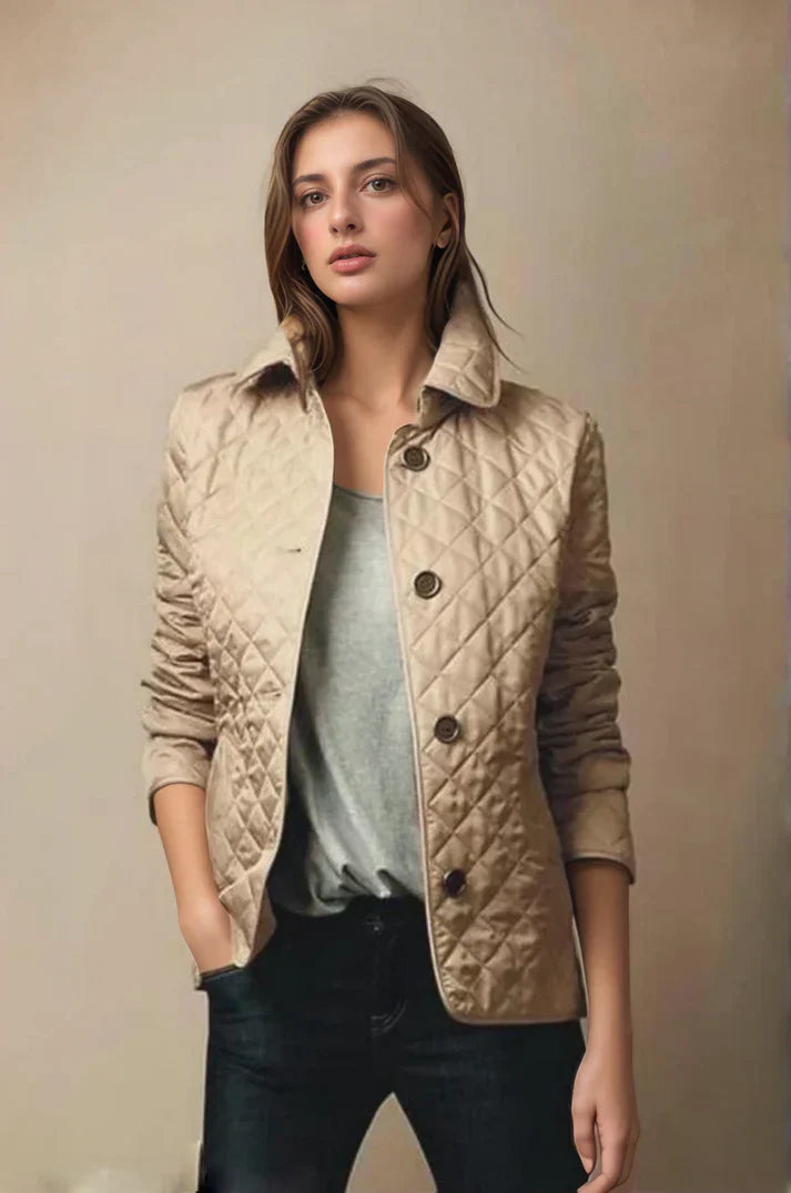 Clara – Damen Steppjacke mit eleganter Taillierung