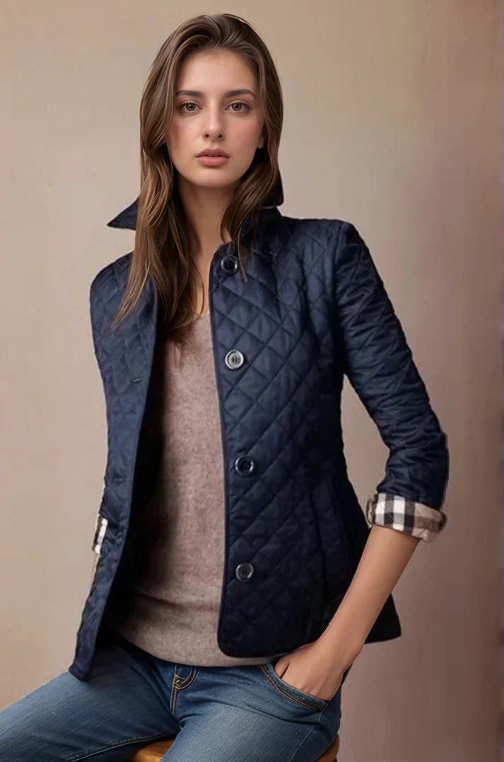 Clara – Damen Steppjacke mit eleganter Taillierung