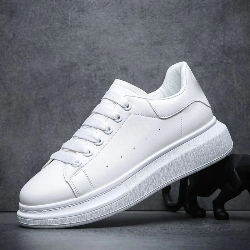 Noah - Unisex Sneaker in Weiß mit schwarzem Fersenpatch