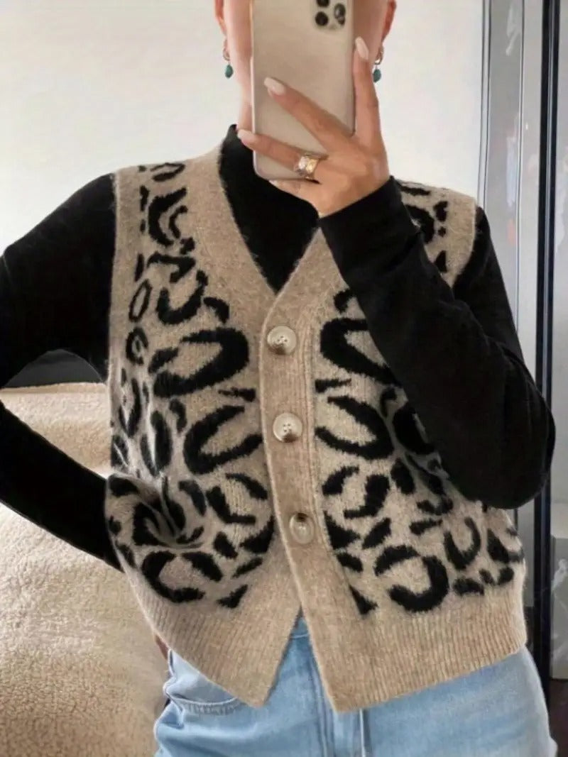 Lia - Damen Strickweste modisch mit Knöpfen