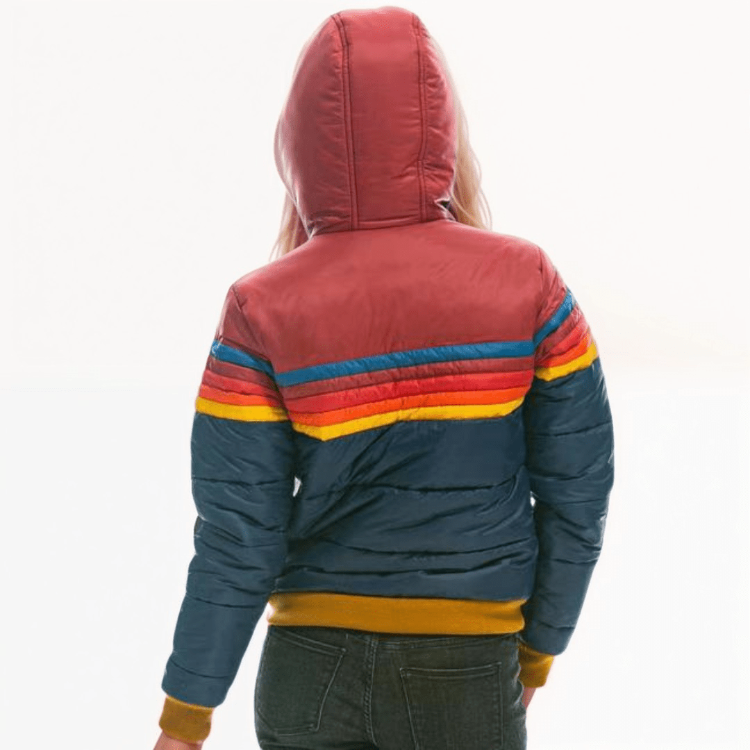 Mara – Gestreifte Steppjacke Damen mit Kapuze und Retro-Look