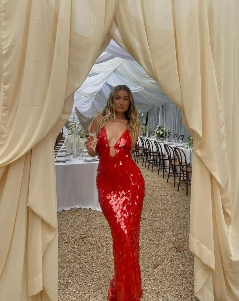 Camila - Damen Abendkleid mit Pailletten und tiefem Ausschnitt