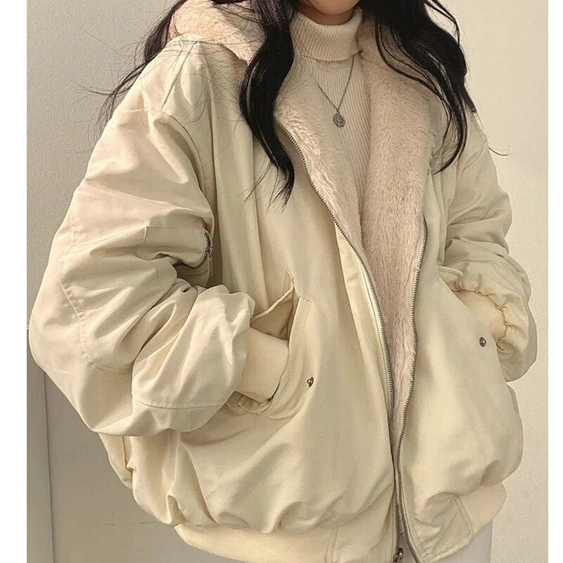 Liora – Oversize Jacke mit Teddykragen