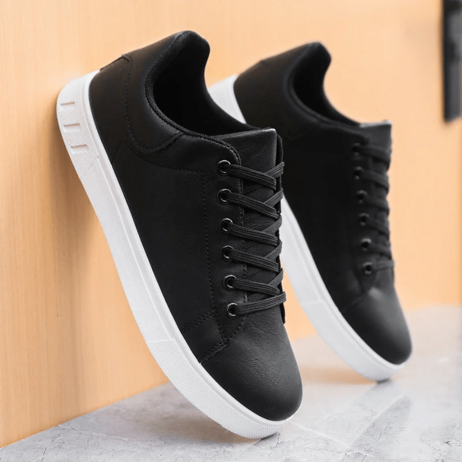 Elyas – Sneaker im Leder-Look mit Schnürung und Gummisohle