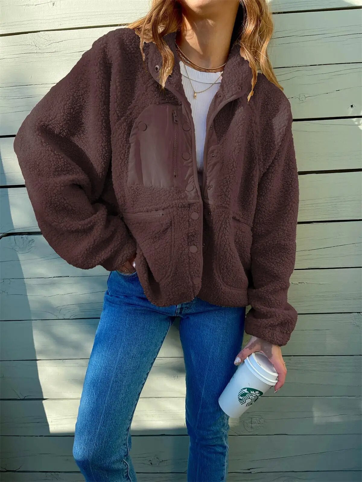 Amira - Damen Teddyjacke mit Knopfleiste und Brusttaschen