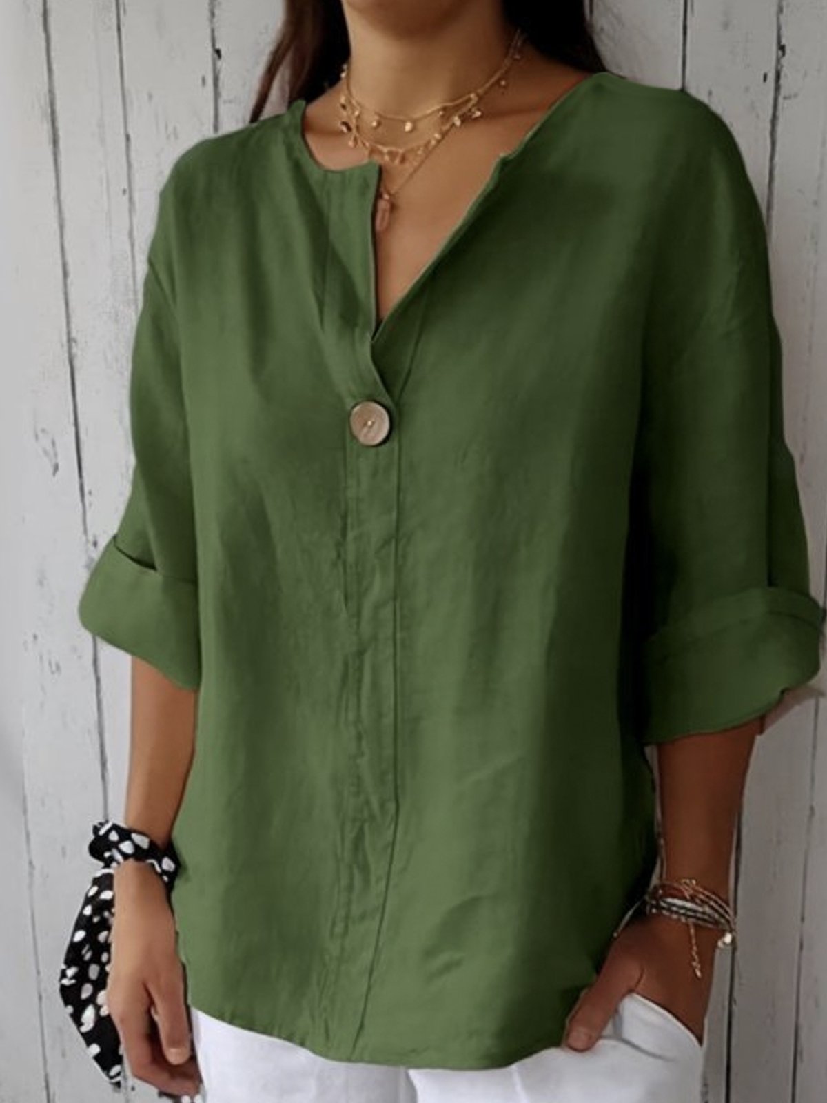 Fredrika – Legere Leinenbluse mit Knopfdetail