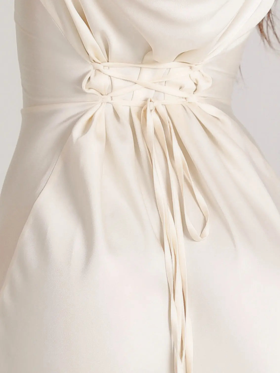 Valeria - Damen Maxikleid elegant langarm figurbetont mit weitem Saum