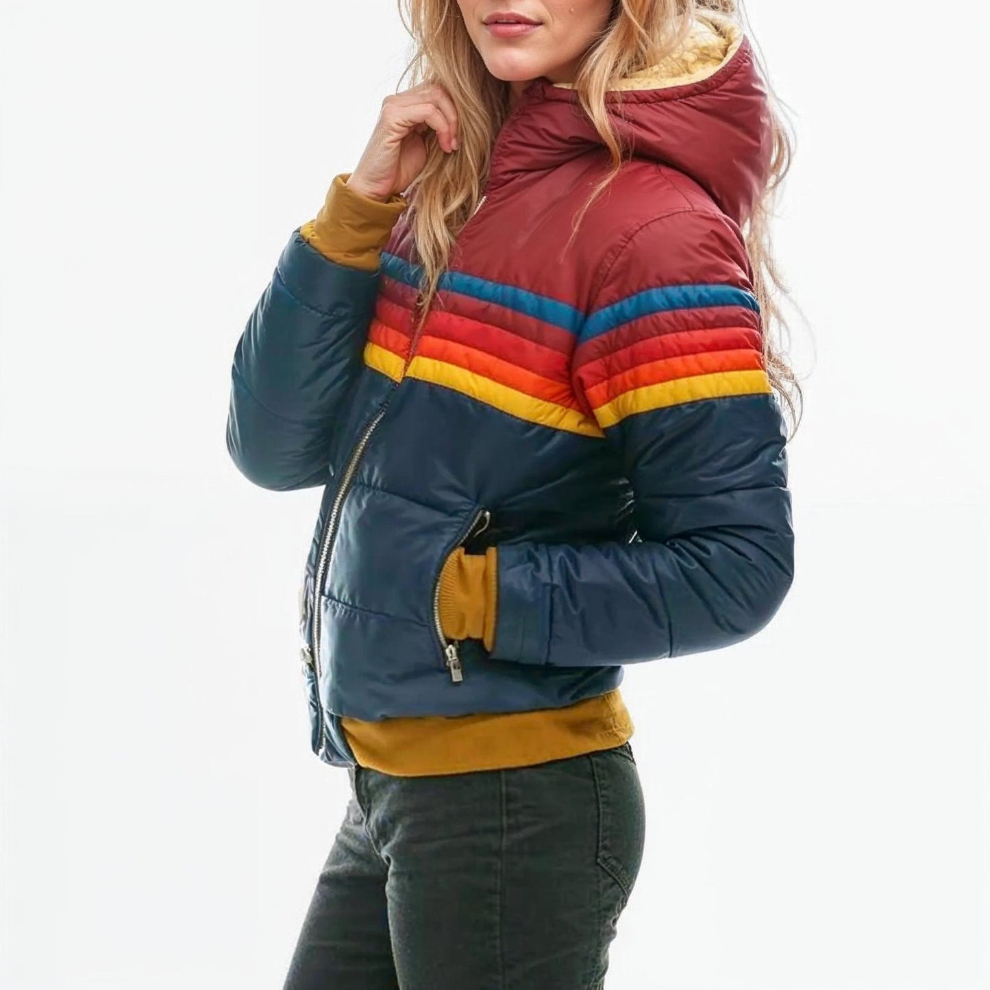 Mara – Gestreifte Steppjacke Damen mit Kapuze und Retro-Look