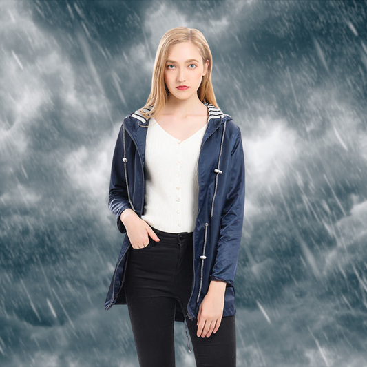 Mira – Damen Regenjacke mit Kapuze und Kordelzug