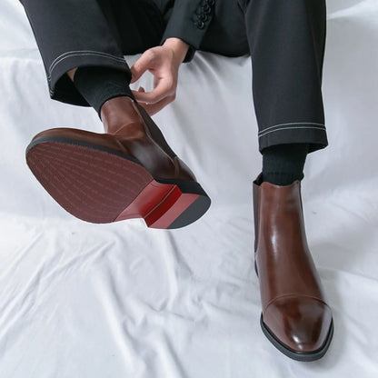 Noah – Elegant Chelsea boots made of smooth leather for men
