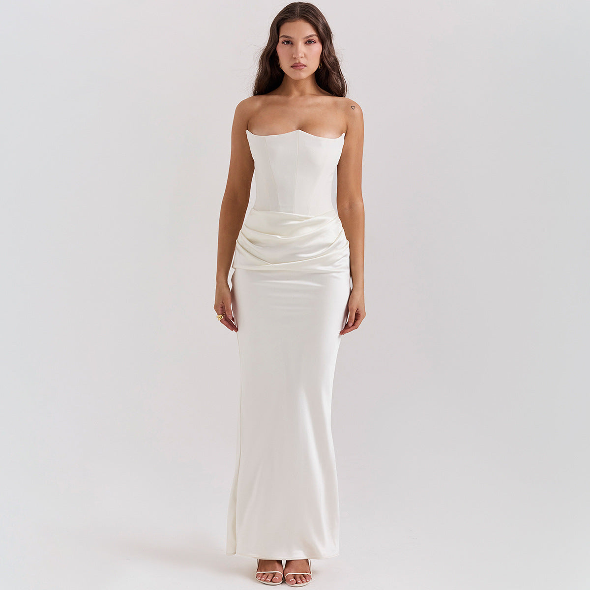 Katarina - Vestido de noche de satén sin tirantes