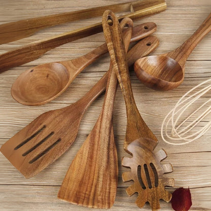 Natural Wood Kitchen Utensil Set with Comfortable Grip