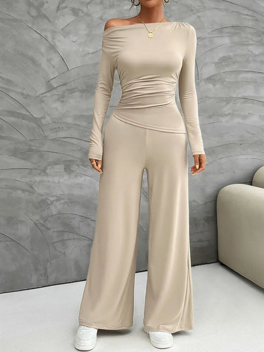 Amira - Damen Jumpsuit mit asymmetrischem Ausschnitt und weitem Bein
