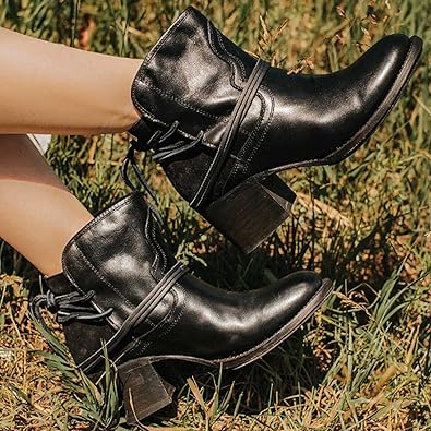 Allegra – Damen Stiefeletten mit Blockabsatz und Wickeldetail