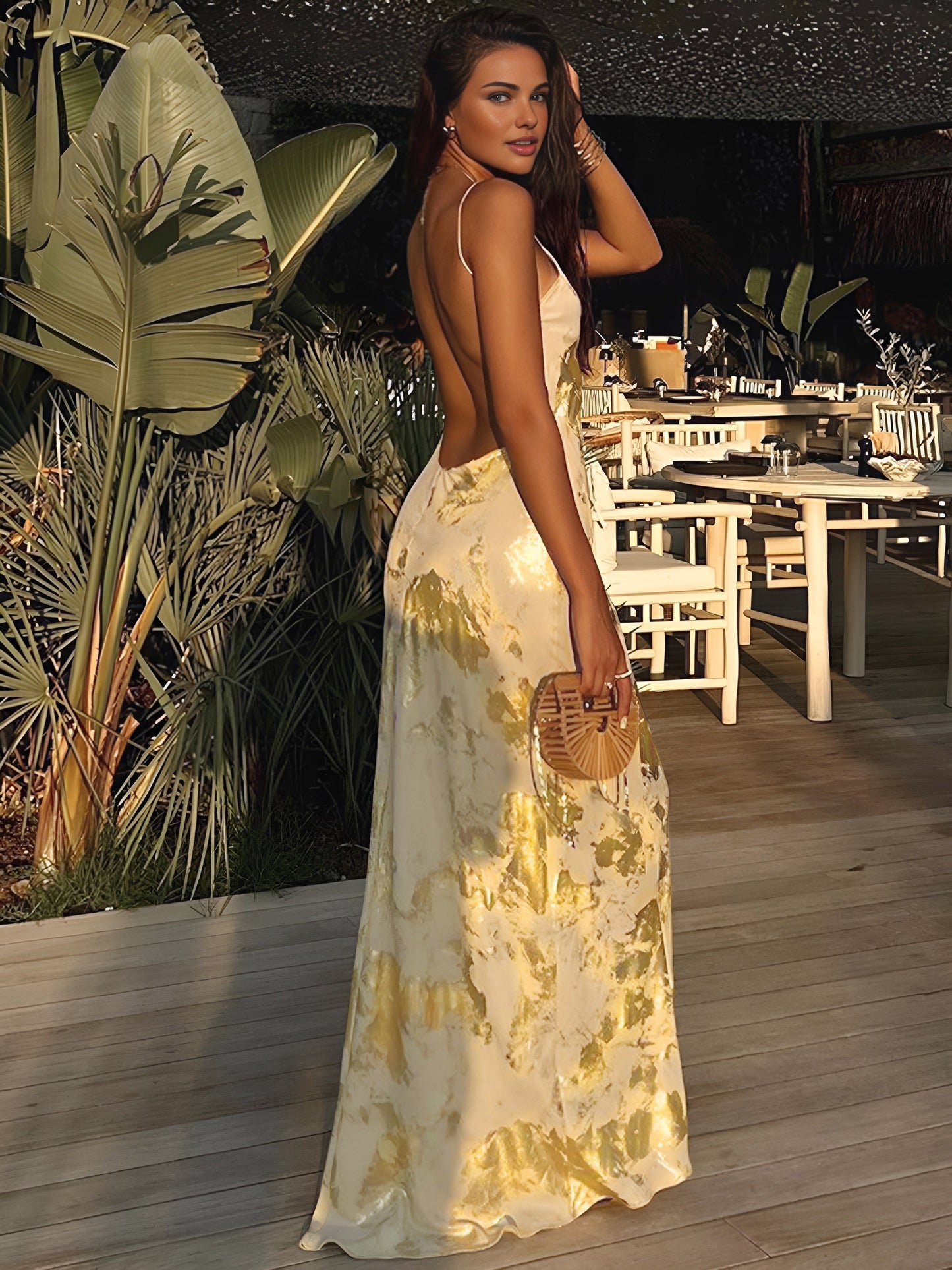 Elena - Vestido satinado largo de tirantes