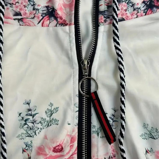 Soraya – Damen Kapuzenjacke mit Stickereien und Reißverschluss