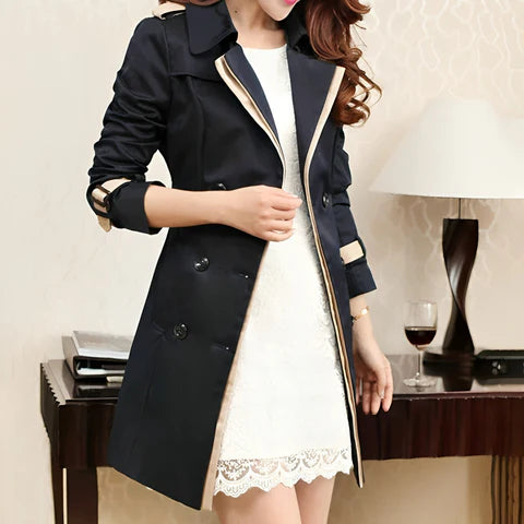 Clara - Damen Trenchcoat mit Kontrastdetails und tailliertem Schnitt