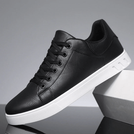Elyas – Sneaker im Leder-Look mit Schnürung und Gummisohle